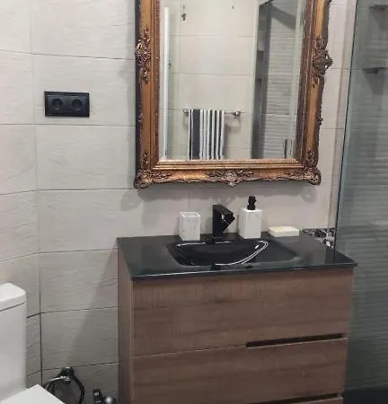Melpomeny Apartamento *